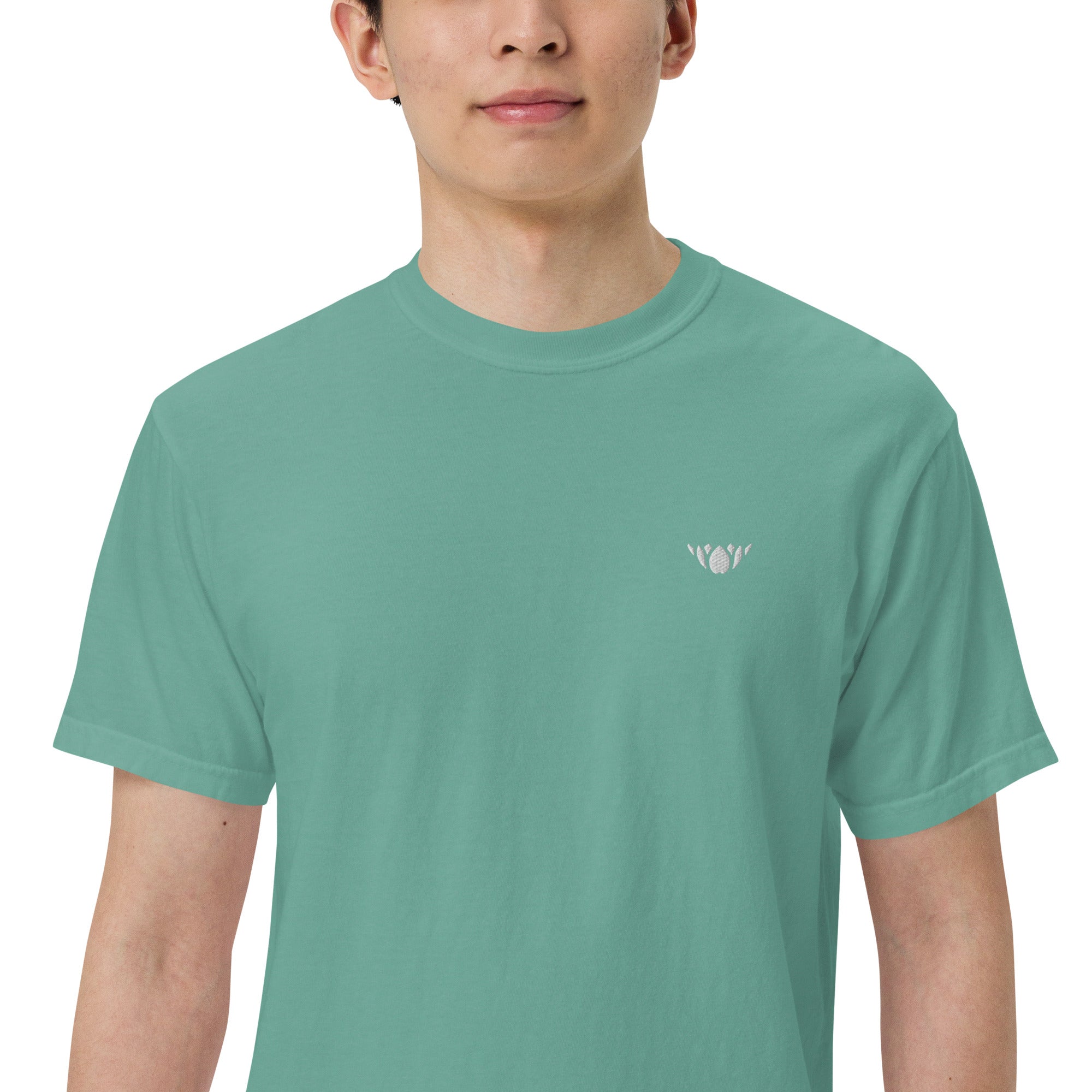 Lotus-Men’s garment-dyed heavyweight t-shirt
